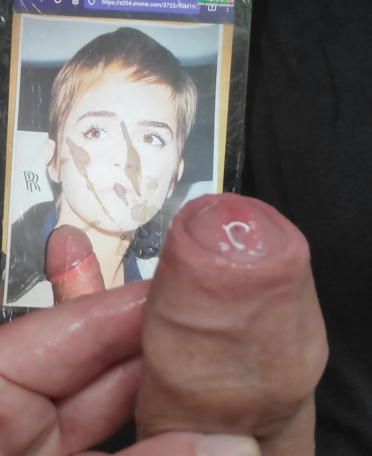 7Nxb0x4G Emma Watson cock tribute 01.jpg